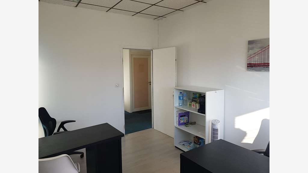 Vente bureaux loués 85m² à Saint Herblain