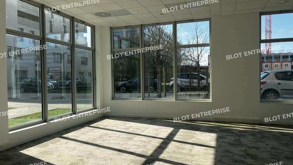 A vendre/a louer bureaux neufs 583m² la Courrouze