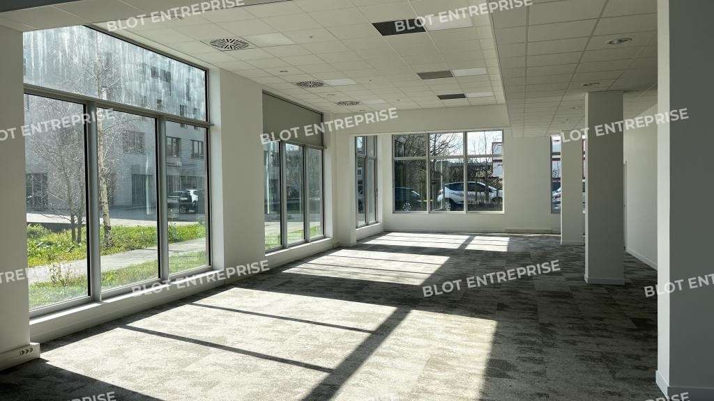 A vendre/a louer bureaux neufs 583m² la Courrouze