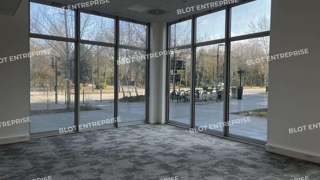 A vendre/a louer bureaux neufs 583m² la Courrouze