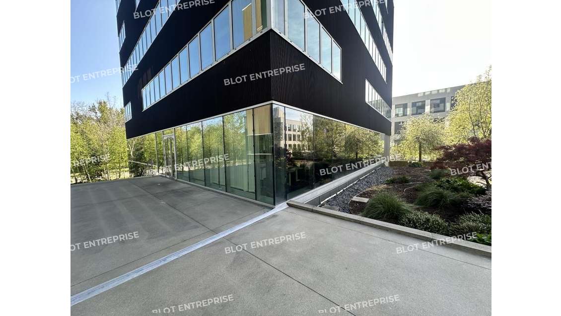 A vendre bureaux 128,20m² à St-Jacques-de-la-Lande