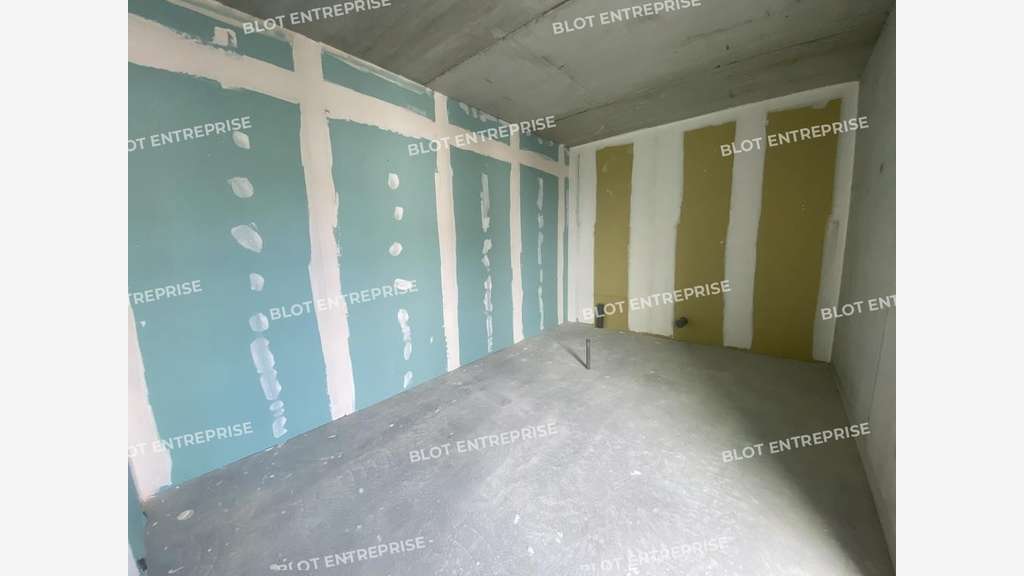 Vente bureaux 693m² à l'Est de St Malo 