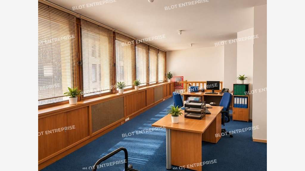 A vendre bureaux 77m² R+1 à Saint-Malo St servan