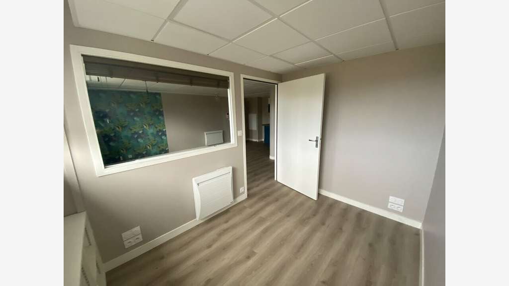 A vendre murs 40m² en RDC surélevé à Saint Malo