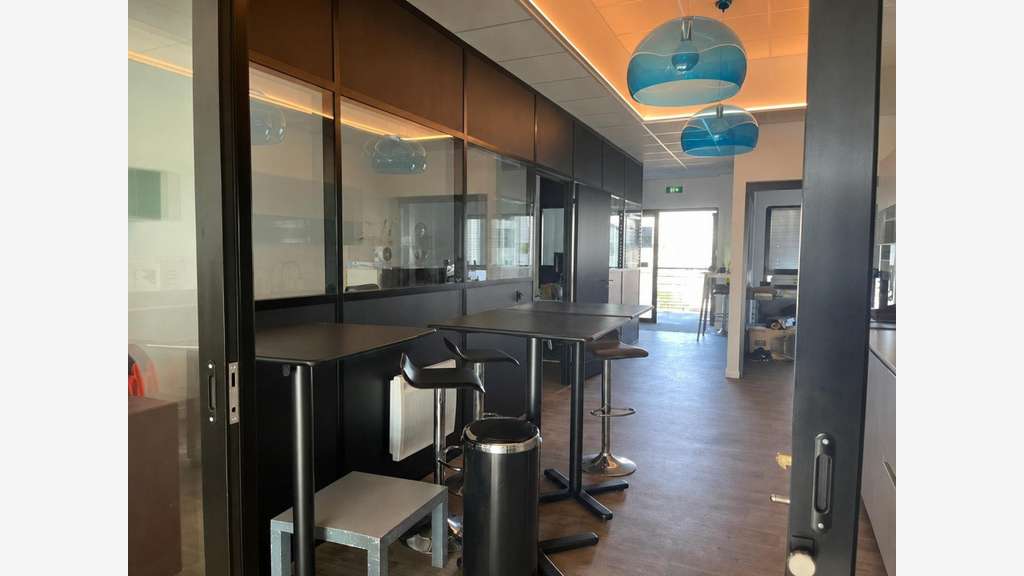 Vente bureaux professionnels moderne à Saint-Malo