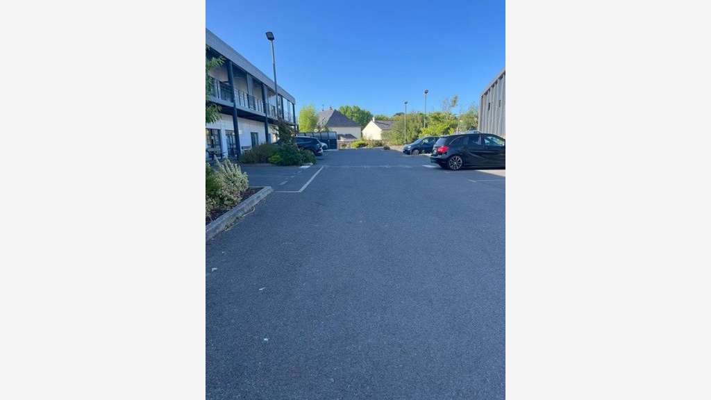 Vente bureaux professionnels moderne à Saint-Malo