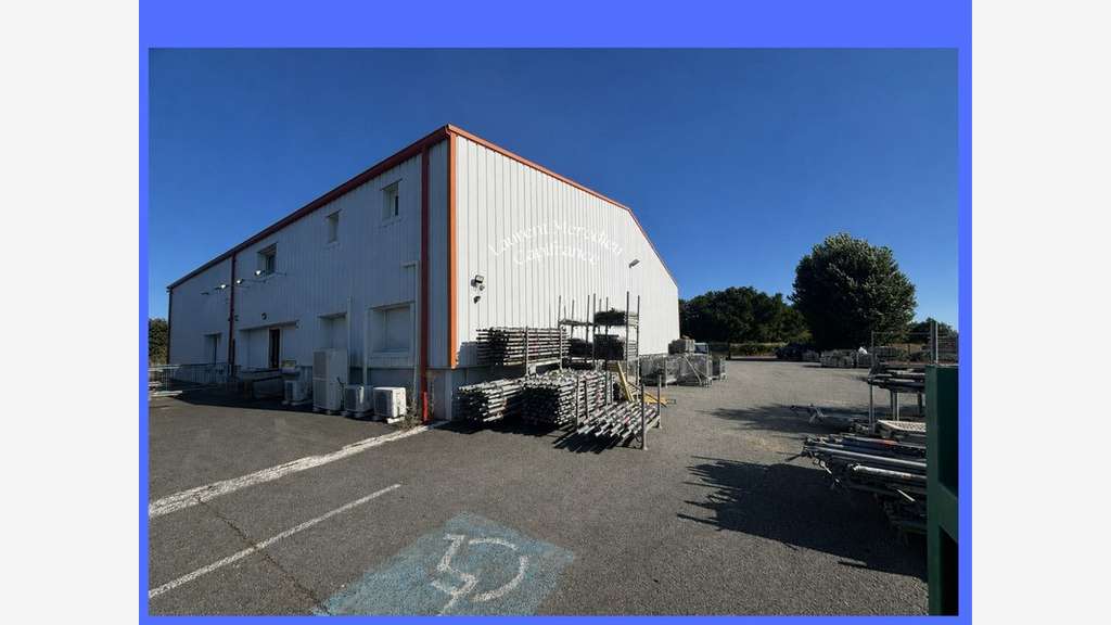 Local d'activités 570m² sur 2500m² à Saint-Mariens
