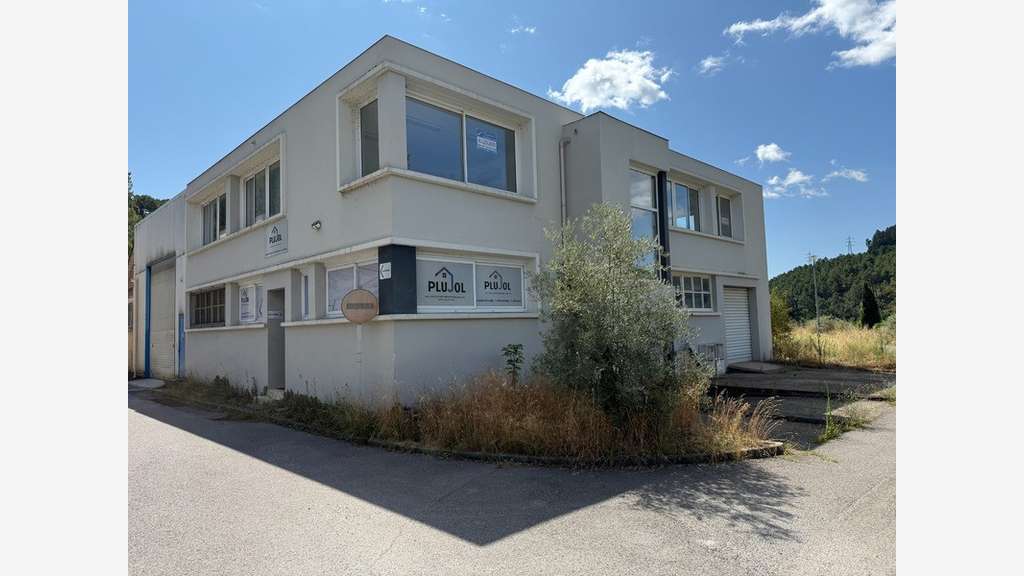 Locaux polyvalents à Saint-Martin-de-Valgalgues
