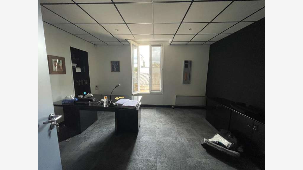 A vendre murs bureaux 110m² à St Maur des Fossés