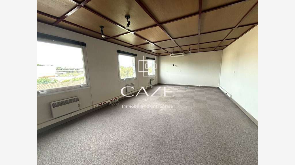 Bureaux de 58m² à vendre à Saint-Médard-en-Jalles