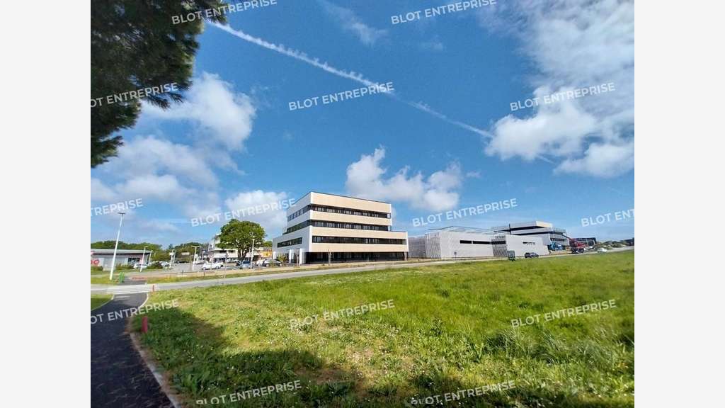 A vendre bureaux 361m² divisible à St Nazaire