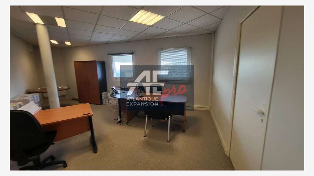 Bureaux rénovés 233m² à vendre à Saint-Nazaire