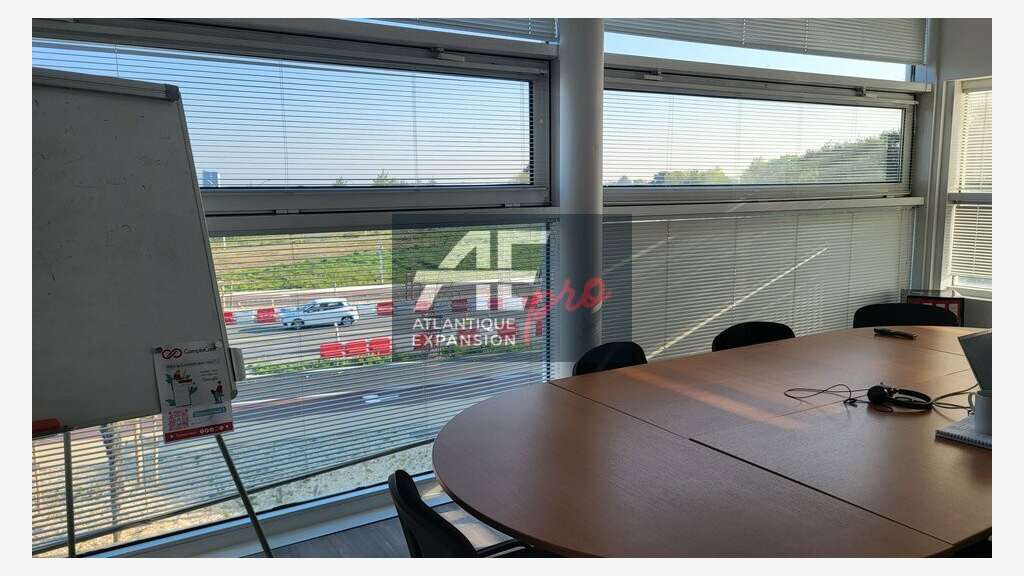 Bureaux rénovés 233m² à vendre à Saint-Nazaire
