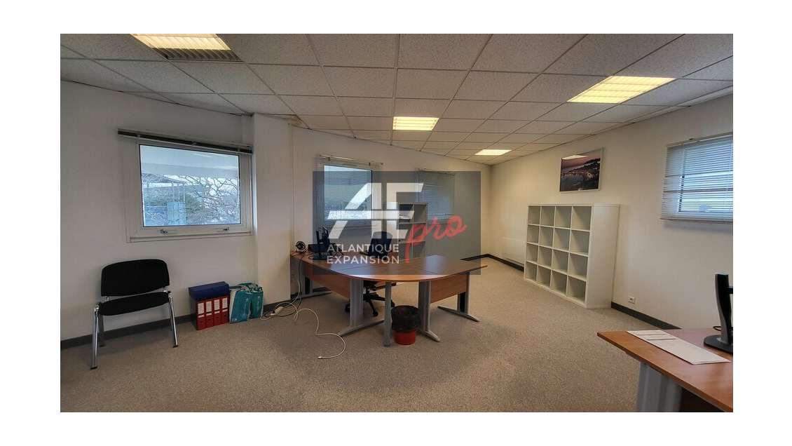 Bureaux rénovés 233m² à vendre à Saint-Nazaire