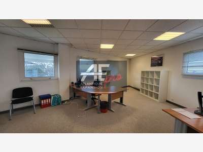 Bureaux rénovés 233m² à vendre à Saint-Nazaire