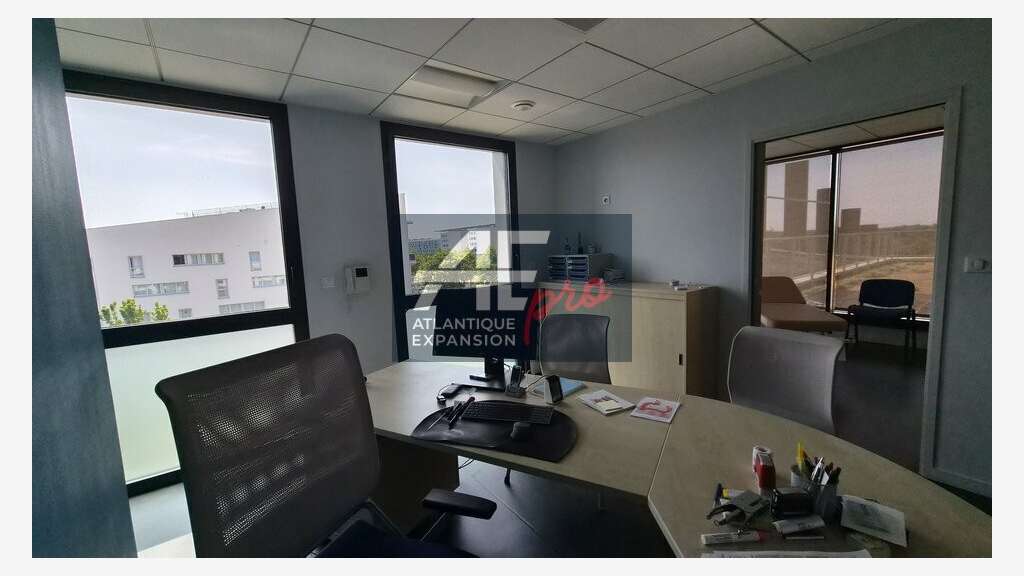 44 - SAINT NAZAIRE - BUREAUX à vendre