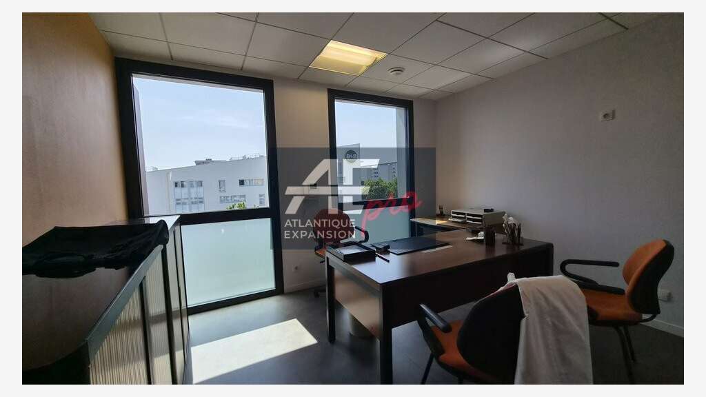 44 - SAINT NAZAIRE - BUREAUX à vendre