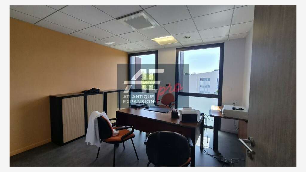 44 - SAINT NAZAIRE - BUREAUX à vendre