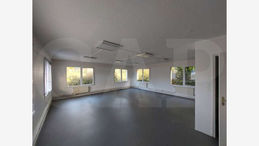 AV bureaux 728,10m² Vannes emplacement stratégique