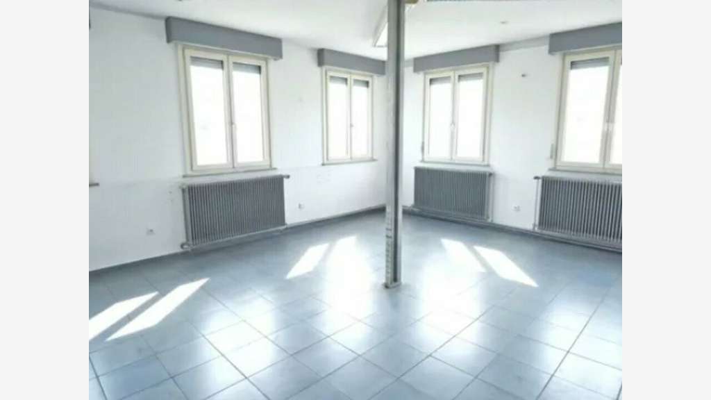 Bureaux vente 157m² à Saint-Omer centre