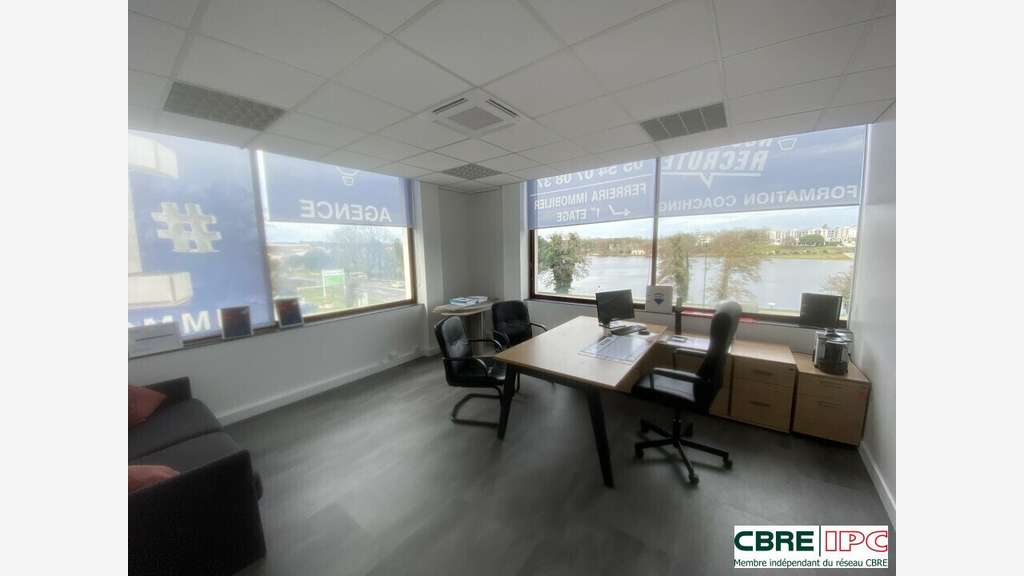 Vente bureaux 233m² R+1 à Saint Paul les Dax