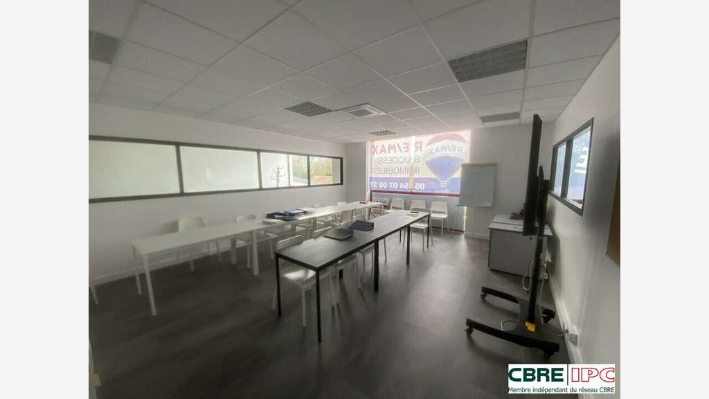 Vente bureaux 233m² R+1 à Saint Paul les Dax