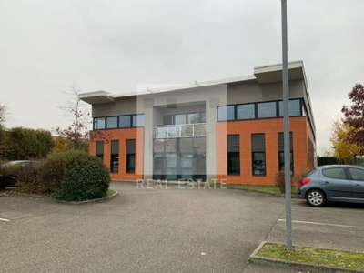 Bureaux neufs 289m² à vendre à Saint Priest