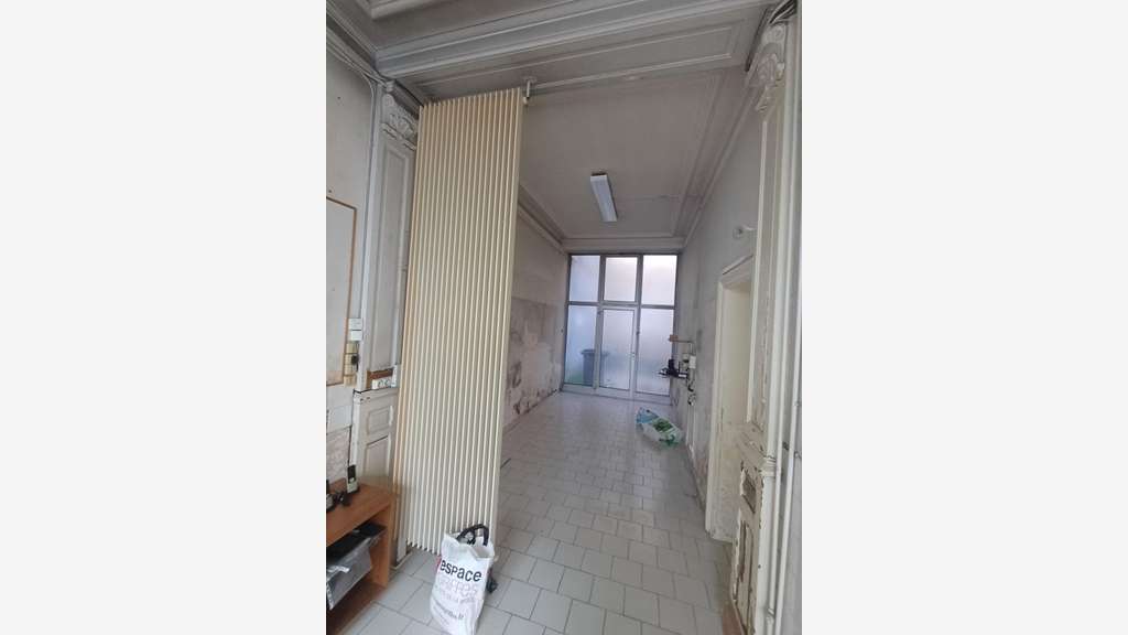 Ancien local médical 215m² à Saint-Quentin centre