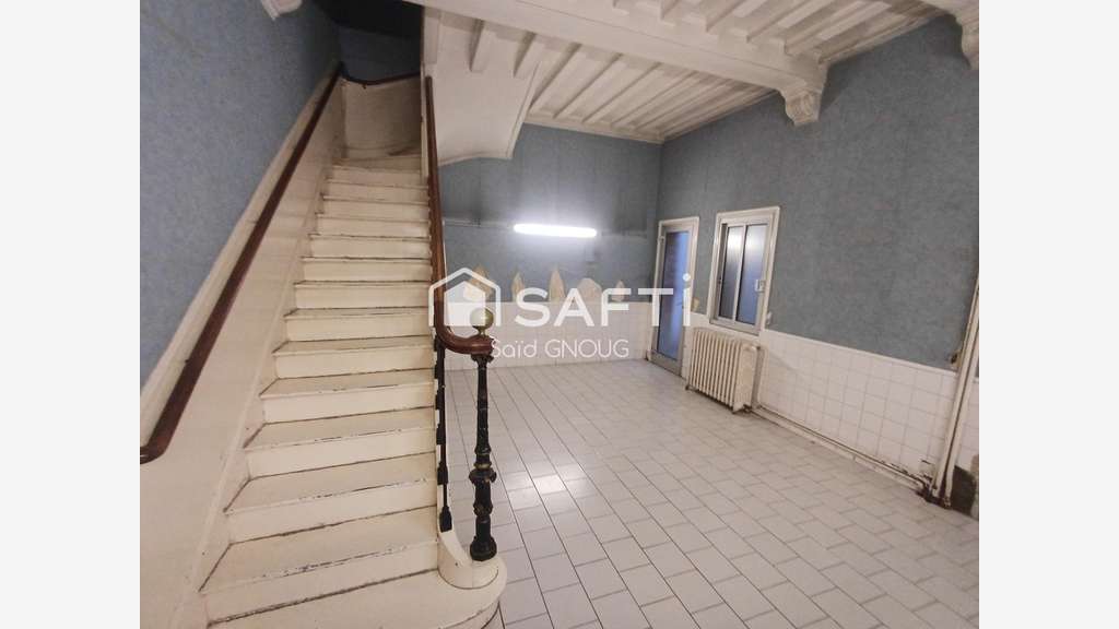 Ancien local médical 215m² à Saint-Quentin centre