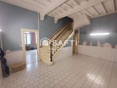 Ancien local médical 215m² à Saint-Quentin centre