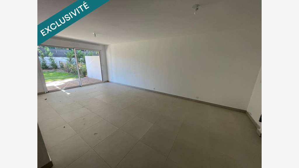AV bureau 69m² à Saint-Raphaël Valescure