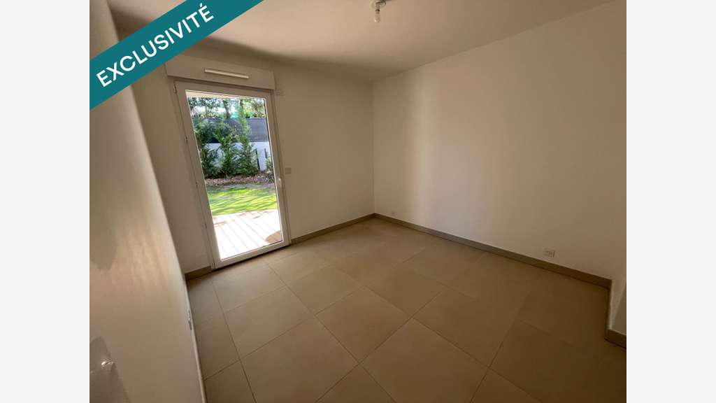 AV bureau 53m² avec jardin à St-Raphaël Valescure