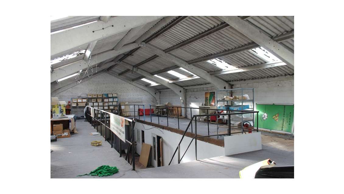 Local commercial 160m² à vendre à Sainte-Catherine