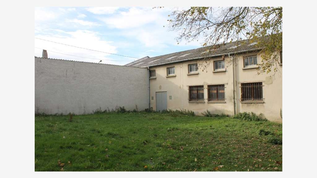 Local commercial 160m² à vendre à Sainte-Catherine