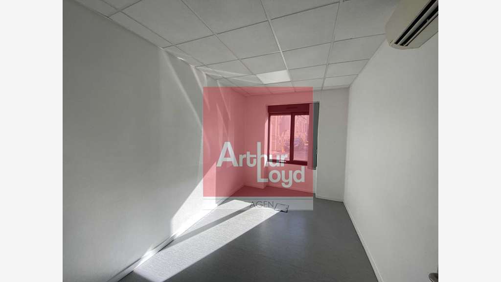 Immeuble de bureaux 330m² à Sainte Livrade sur Lot