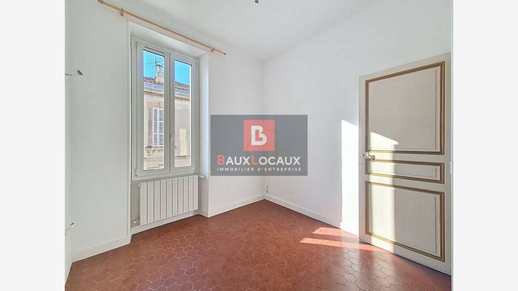 Vente bureaux 98m² à Salon-de-Provence