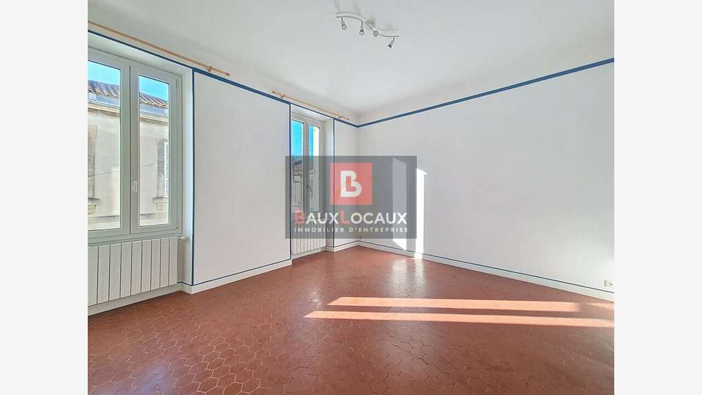 Vente bureaux 98m² à Salon-de-Provence