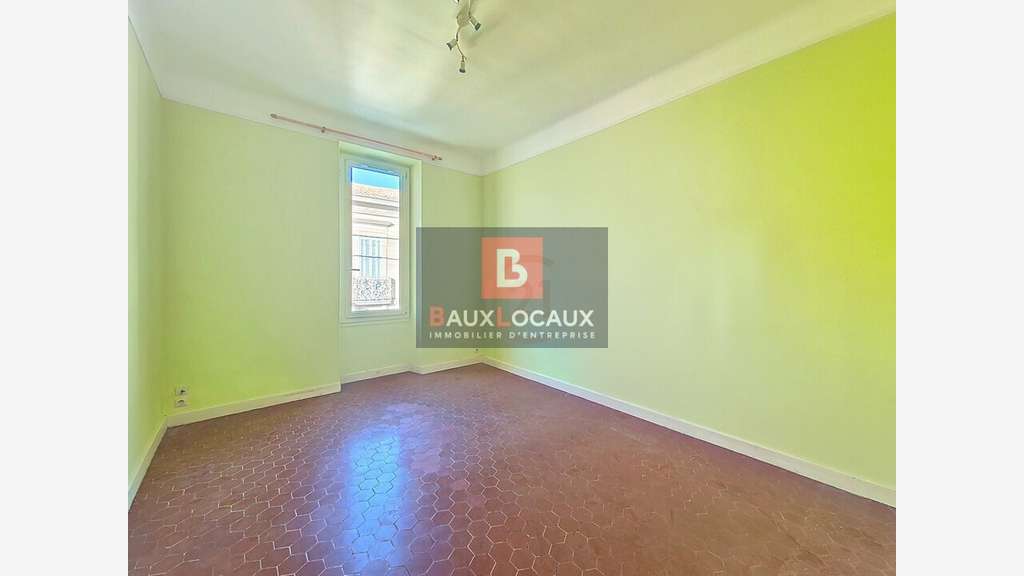 Vente bureaux 98m² à Salon-de-Provence