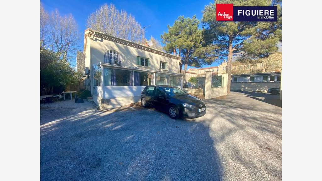 AV bâtiment de bureaux 185m² avec parking  à Salon
