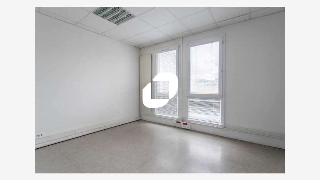 Vente Bureaux 136m² Savigny le temple