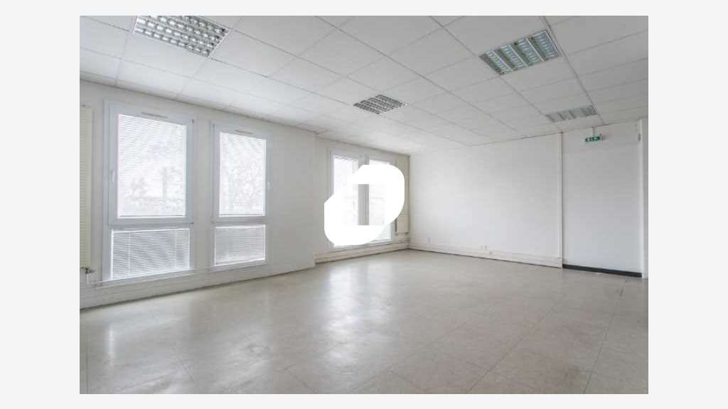 Vente Bureaux 136m² Savigny le temple