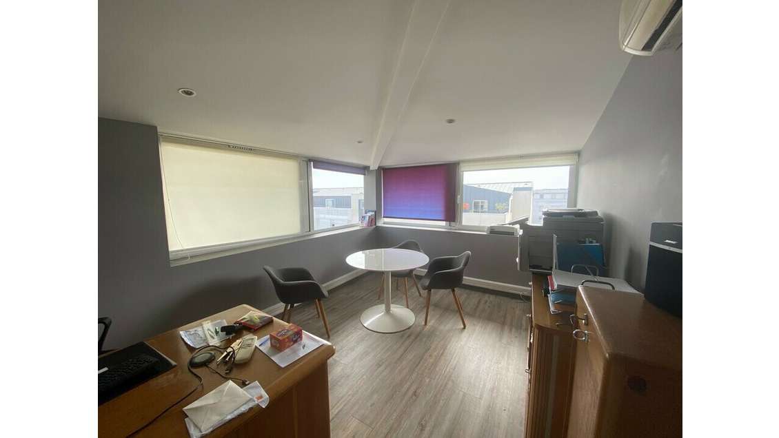 Vente plateau de bureaux 56m² R+3 à Séné