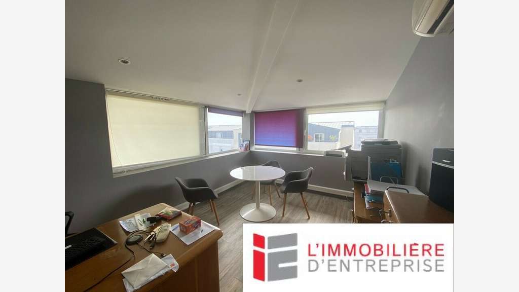 Vente plateau de bureaux 56m² R+3 à Séné
