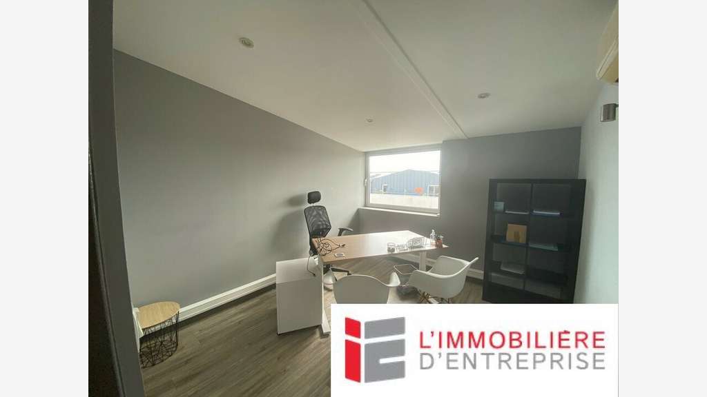 Vente plateau de bureaux 56m² R+3 à Séné