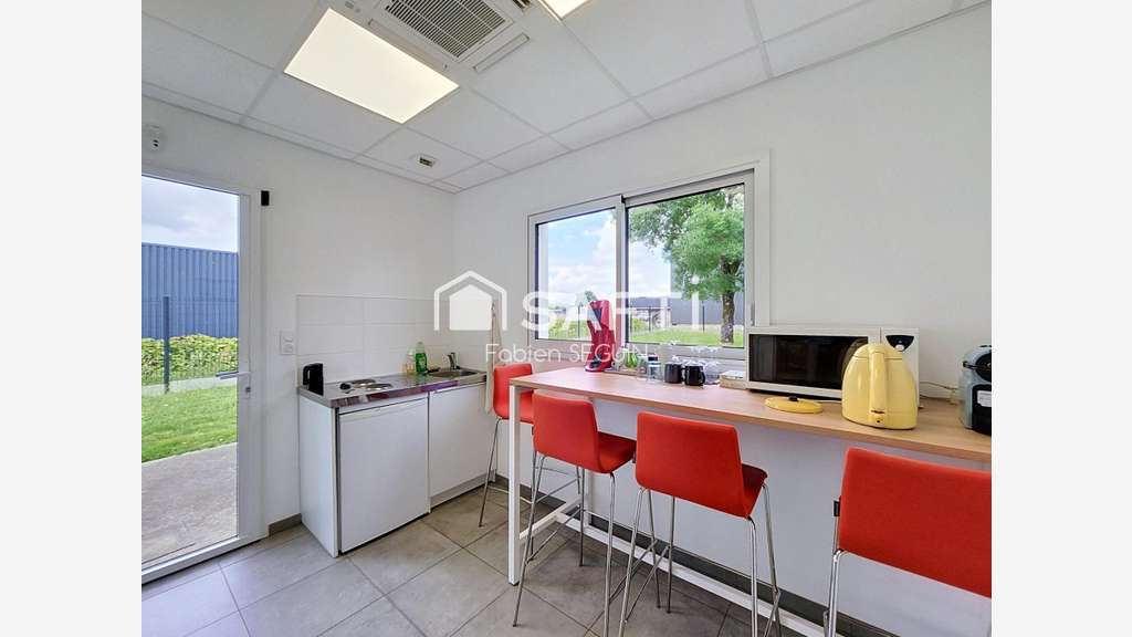 Vente bâtiment bureaux de 105m² à Sèvremoine