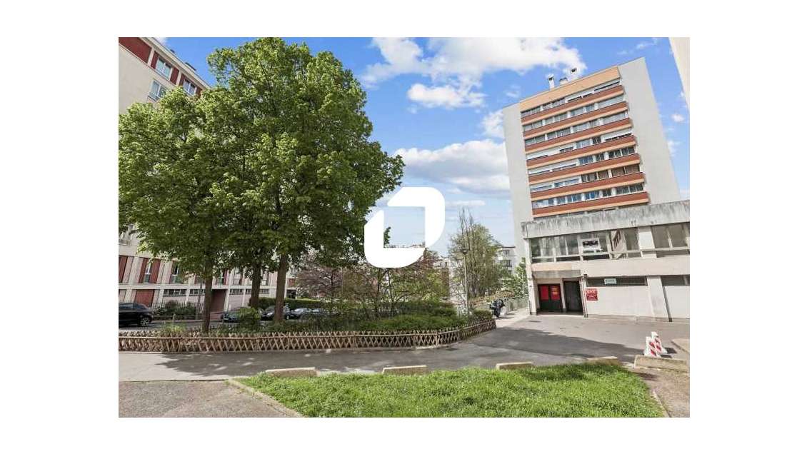 Vente Bureaux 245m² Sevres