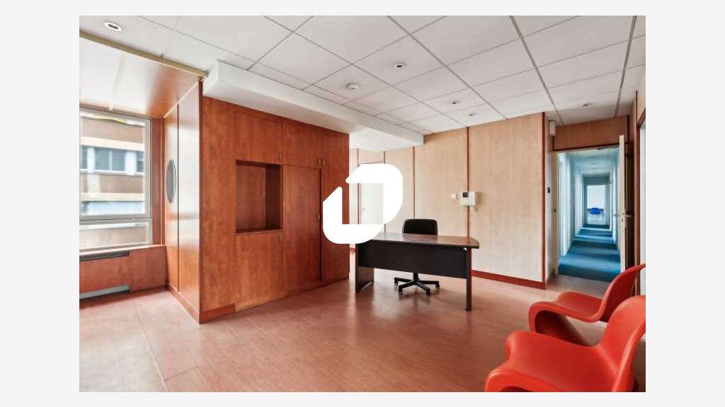 Vente Bureaux 245m² Sevres