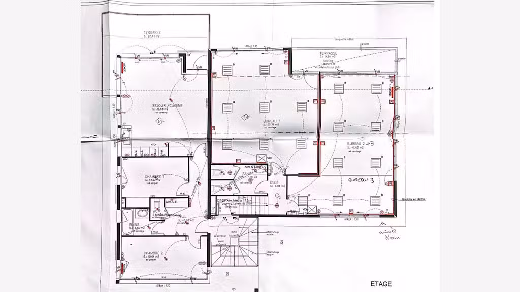 Bâtiment mixte de 440m² à vendre à Sevrier