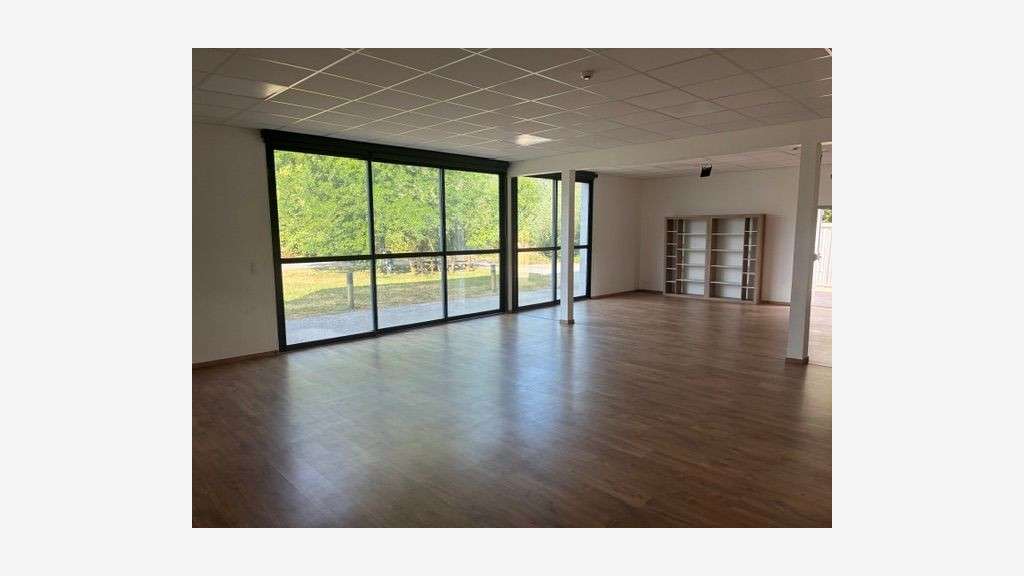 Bâtiment mixte de 440m² à vendre à Sevrier