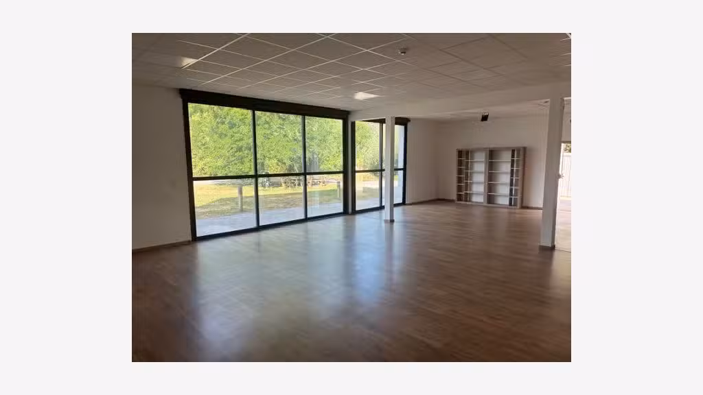 Bâtiment mixte de 440m² à vendre à Sevrier